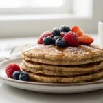 healthy oatmeal pancakes for weight loss with berries